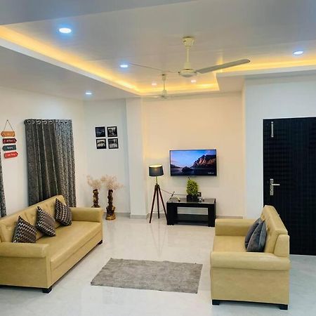 White Orchid, Unique & Stylish, Executive 2Bhk. Lägenhet Guwahati Exteriör bild